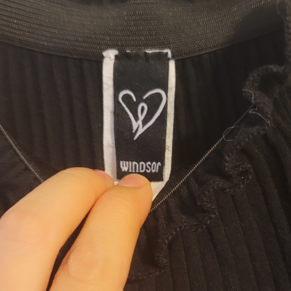 Black turtle neck - Picture 2 of 3